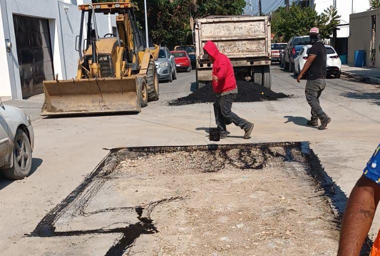 Continúa plan de bacheo en calles de Victoria. – Tamaulipas Literal